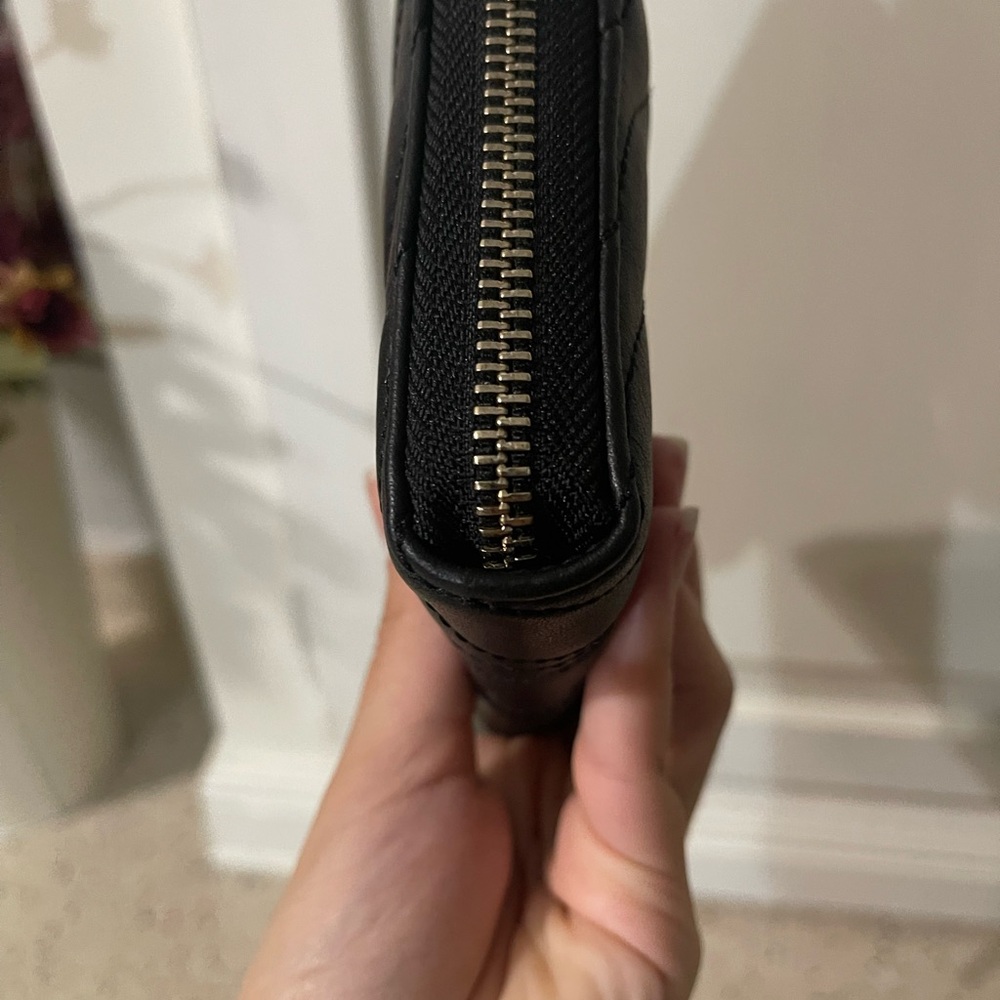 Kate Spade NWOT Black Quilted Wallet - Picture 3 of 9